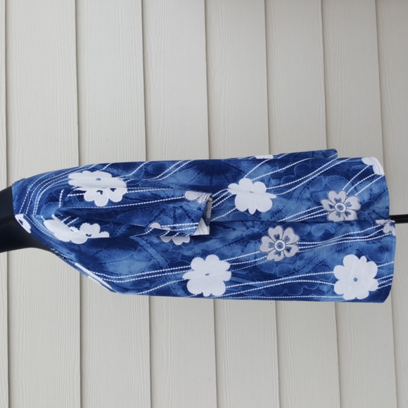 MÓDEL FRANCE Blue & White Stylized Floral Top (2XL) - Picture 3 of 11